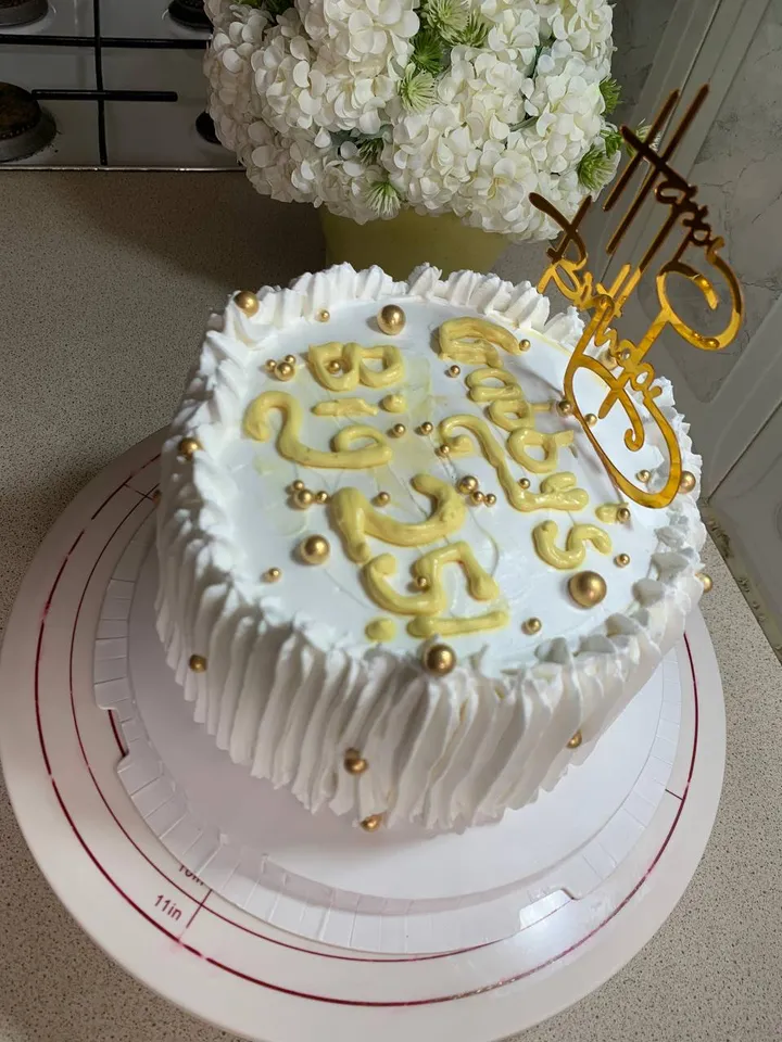Madge Treats birthday cake in Accra — photo 4