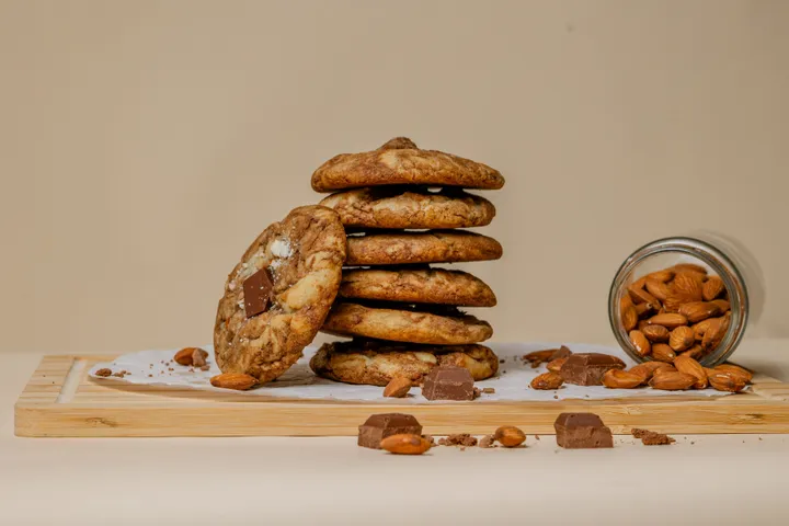 Classic Chocolate Chip Cookies — photo 3 of 6