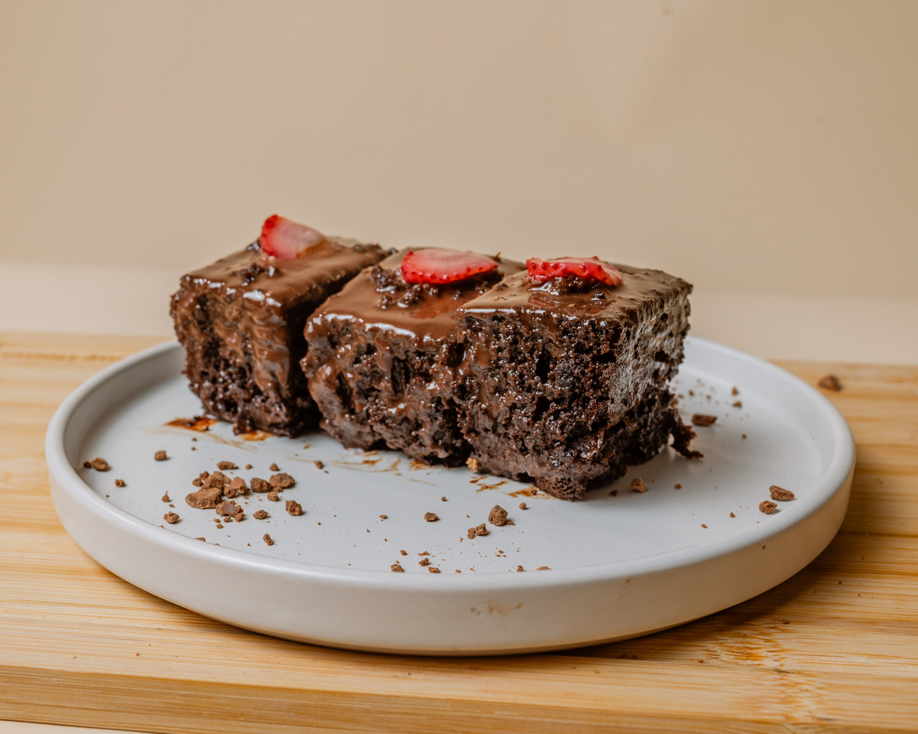 Strawberry chocolate brownie slice
